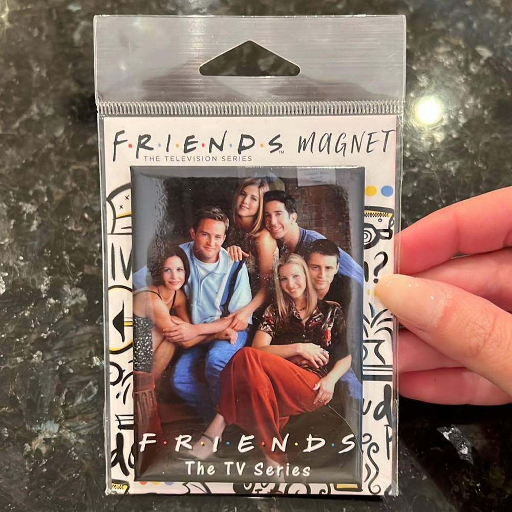 Friends magnet NWT